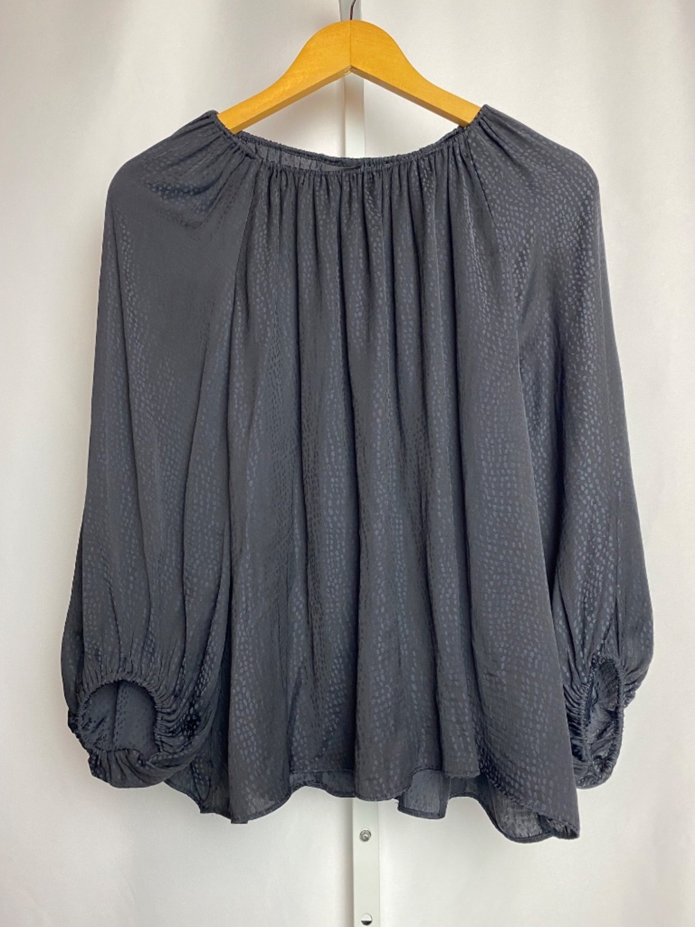 Worthington Womenʻs Black Sophisticated Puff Balloon Elastic Sleeve Blouse PM
